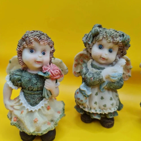 Set of 4 Angels Little Girls Figurines Ceramic Christmas Gift Holidays - Picture 3 of 4